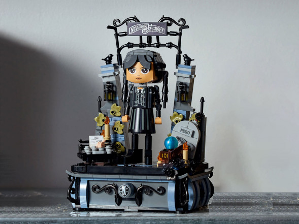 Констурктор LEGO Wednesday 76780 Фигурка Венсдей Аддамс в Великом Новгороде