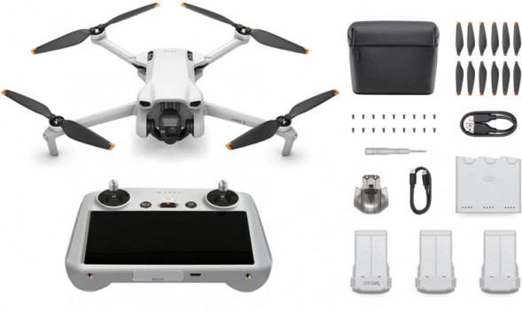 Квадрокоптер DJI Mini 3 Fly More Combo Plus (DJI RC) в Великом Новгороде