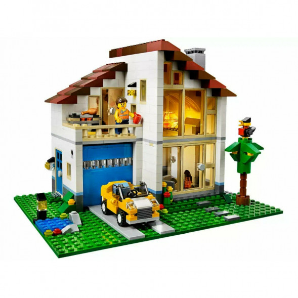 Конструктор LEGO Creator 31012 Семейный домик в Великом Новгороде