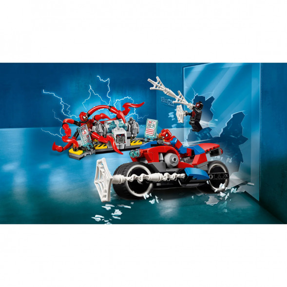 Конструктор LEGO Super Heroes 76113 Спасательная операция на мотоциклах в Великом Новгороде