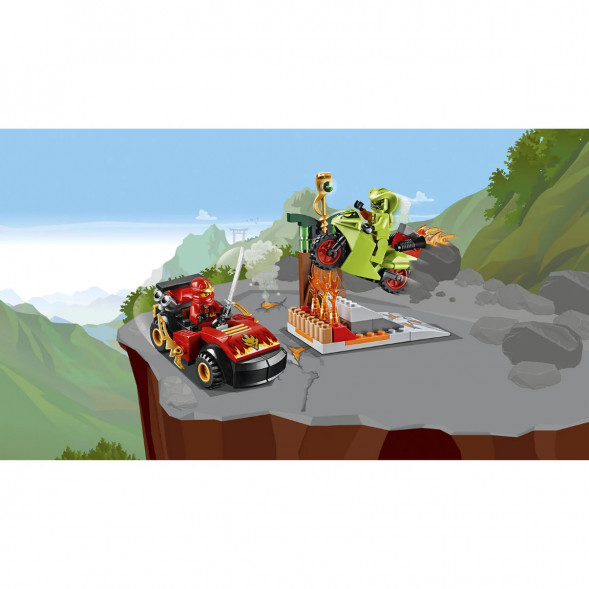 Конструктор LEGO Juniors 10722 Схватка со змеями в Великом Новгороде