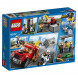 Конструктор LEGO City Police 60137 Побег на буксировщике в Великом Новгороде