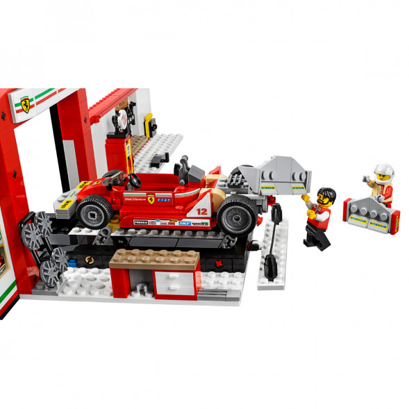 Конструктор LEGO Speed Champions 75889 Гараж Ferrari в Великом Новгороде