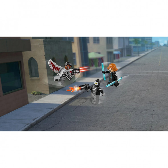 Конструктор LEGO Super Heroes 76050 Опасное ограбление в Великом Новгороде