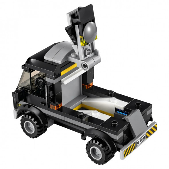 Конструктор LEGO Super Heroes 76032 Погоня на Квинджете Мстителей в Великом Новгороде