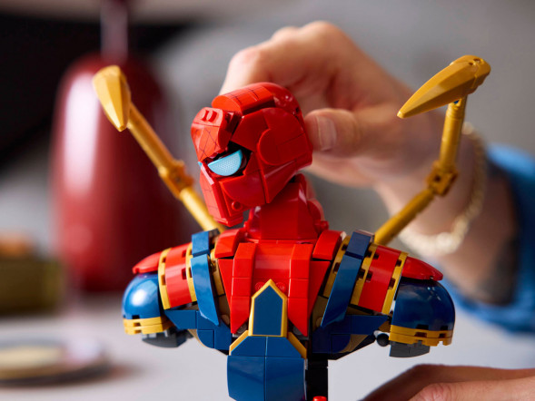 Конструктор LEGO Super Heroes 76326 Бюст Железного Человека-паука в Великом Новгороде