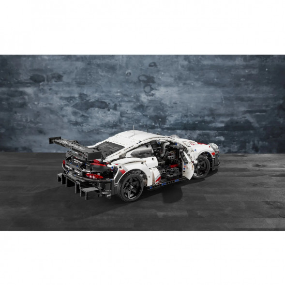Конструктор LEGO Technic 42096 Porsche 911 RSR в Великом Новгороде