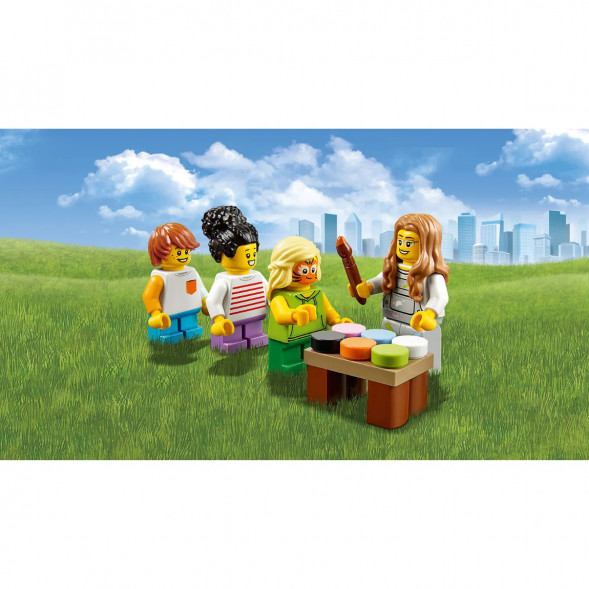 Конструктор LEGO City Town 60234 Комплект минифигурок Весёлая ярмарка в Великом Новгороде