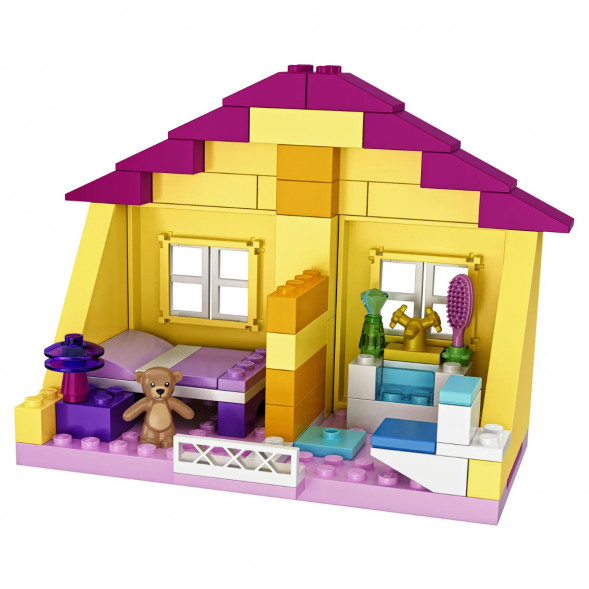 Конструктор LEGO Juniors 10686 Семейный домик в Великом Новгороде