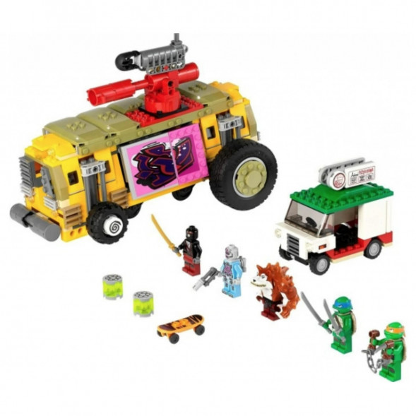 Конструктор Lego 79104 Teenage Mutant Ninja Turtles Погоня на панцирном танке в Великом Новгороде